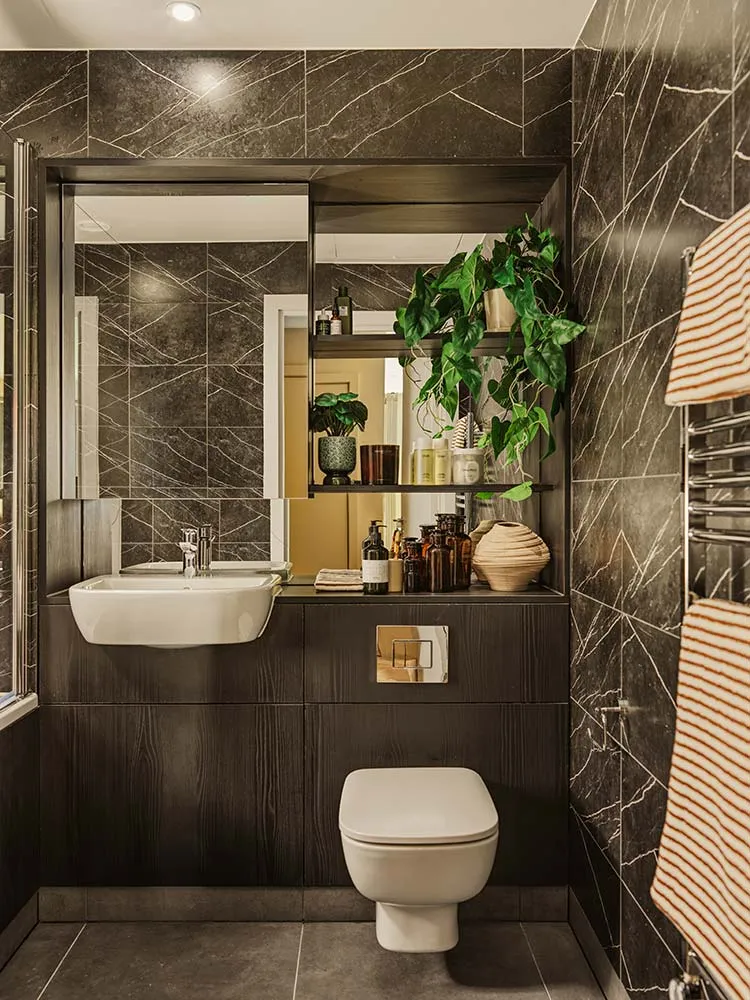 1 Bedroom Apartment - Bathroom